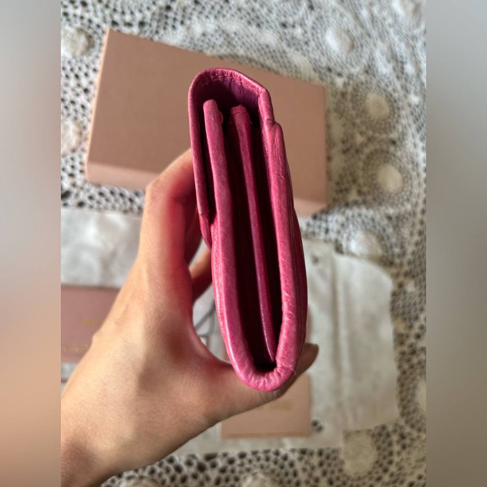***SOLD***NWT Authentic Miumiu Long Zip Bi-fold Pink Wallet - Picture 6 of 16